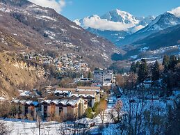 Studio in Brides les Bains 600m From Skilift
