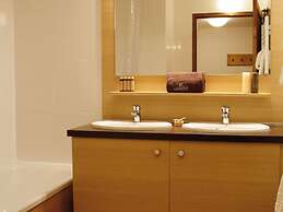 Studio in Brides les Bains 600m From Skilift