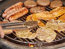 Nice Villa With Sauna, Whirlpool & Steam Shower