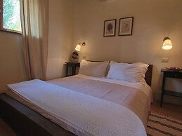 Modern Holiday Home in Foligno - Loc. With Pool