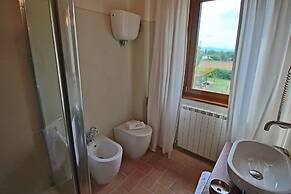 Modern Holiday Home in Foligno - Loc. With Pool