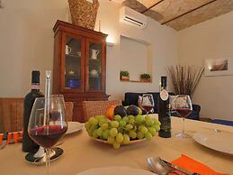 Modern Holiday Home in Foligno - Loc. With Pool