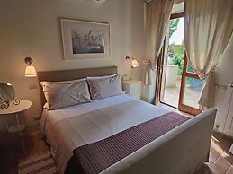 Modern Holiday Home in Foligno - Loc. With Pool