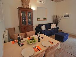 Modern Holiday Home in Foligno - Loc. With Pool