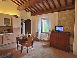 Modern Holiday Home in Foligno - Loc. With Pool