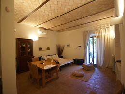 Modern Holiday Home in Foligno - Loc. With Pool