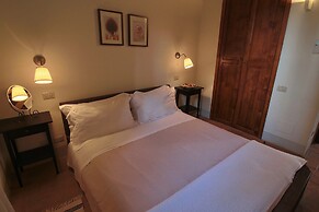 Modern Holiday Home in Foligno - Loc. With Pool