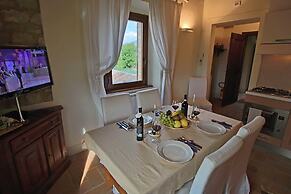 Modern Holiday Home in Foligno - Loc. With Pool