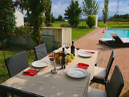 Modern Holiday Home in Foligno - Loc. With Pool