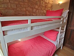 Modern Holiday Home in Foligno - Loc. With Pool