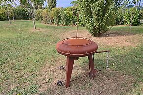 Modern Holiday Home in Foligno - Loc. With Pool