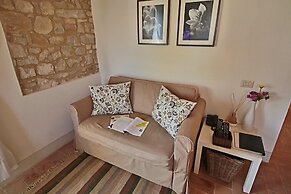 Modern Holiday Home in Foligno - Loc. With Pool