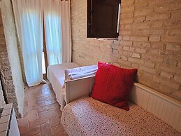 Modern Holiday Home in Foligno - Loc. With Pool