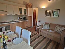 Modern Holiday Home in Foligno - Loc. With Pool