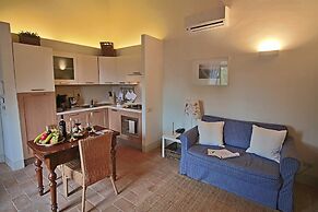 Modern Holiday Home in Foligno - Loc. With Pool