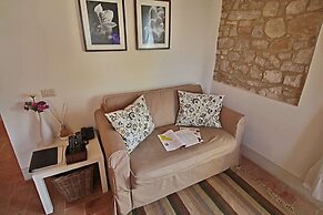 Modern Holiday Home in Foligno - Loc. With Pool