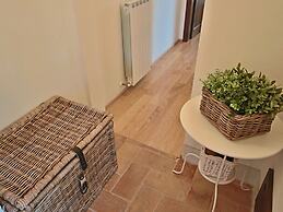 Modern Holiday Home in Foligno - Loc. With Pool