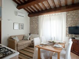 Modern Holiday Home in Foligno - Loc. With Pool