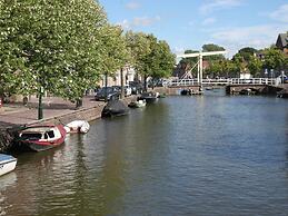 Skyscraper Apartment on the Highest Point With Beautiful View