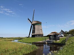 Skyscraper Apartment on the Highest Point With Beautiful View