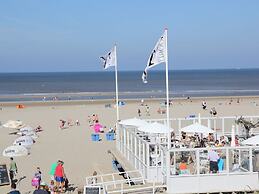 Skyscraper Apartment on the Highest Point With Beautiful View