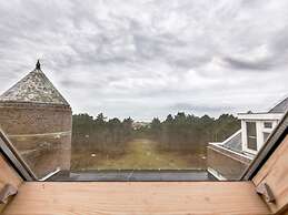 Skyscraper Apartment on the Highest Point With Beautiful View