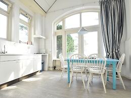 Skyscraper Apartment on the Highest Point With Beautiful View