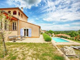 Lovely Villa in Joyeuse With Private Swimming Pool