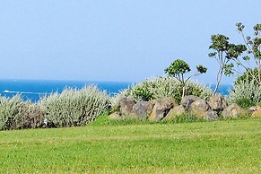 Cottage With AC Near Beach, Agde