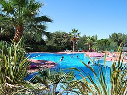 Cottage With AC Near Beach, Agde