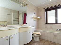 Vintage Villa With Private Garden in Rendeux