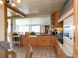 Vintage Villa With Private Garden in Rendeux