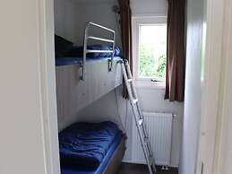 Chalet Near Loonse and Drunense Duinen