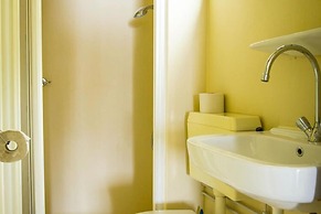 Chalet Near Loonse and Drunense Duinen