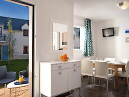 Comfortable Holiday Home Close to a Golf Course in Brittany
