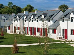 Comfortable Holiday Home Close to a Golf Course in Brittany