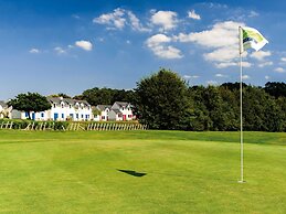 Comfortable Holiday Home Close to a Golf Course in Brittany