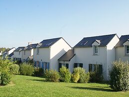Pleasant Breton Holiday Home Near the bay of Douarnenez