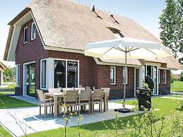 Atmospheric Villa With Nice Garden, in a Holiday Park at the Water in 