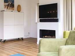 Atmospheric Villa With Nice Garden, in a Holiday Park at the Water in 