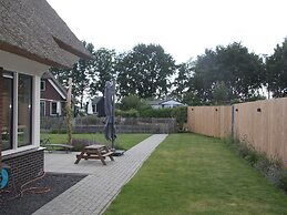 Atmospheric Villa With Nice Garden, in a Holiday Park at the Water in 