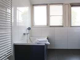 Atmospheric Villa With Nice Garden, in a Holiday Park at the Water in 