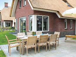 Atmospheric Villa With Nice Garden, in a Holiday Park at the Water in 