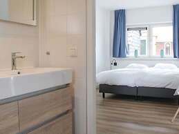 Atmospheric Villa With Nice Garden, in a Holiday Park at the Water in 