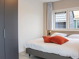 Atmospheric Villa With Nice Garden, in a Holiday Park at the Water in 