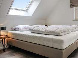 Atmospheric Villa With Nice Garden, in a Holiday Park at the Water in 