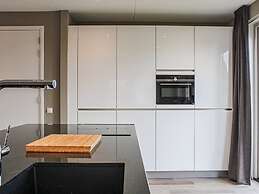 Atmospheric Villa With Nice Garden, in a Holiday Park at the Water in 