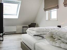 Atmospheric Villa With Nice Garden, in a Holiday Park at the Water in 