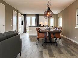 Atmospheric Villa With Nice Garden, in a Holiday Park at the Water in 