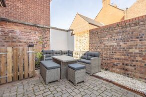 Host Stay Chatsworth Townhouse II